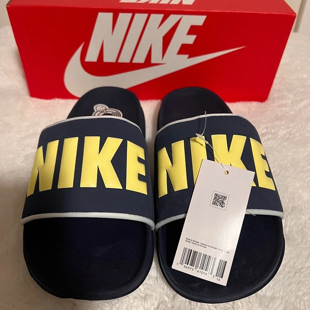 Nike Offcourt Slide Mens Navy Yellow Athletic Pool Beach Sandals Size 8 NWT‎